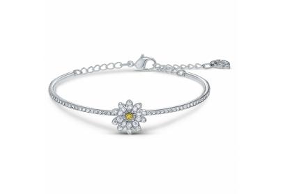 Swarovski karkötő virággal