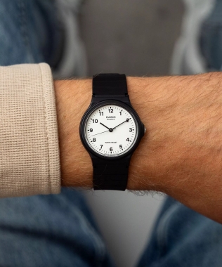 Casio Classic férfi óra - MQ-24-7BLLEG