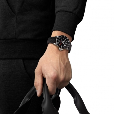Tissot Seastar 1000 Quartz GMT férfi karóra
